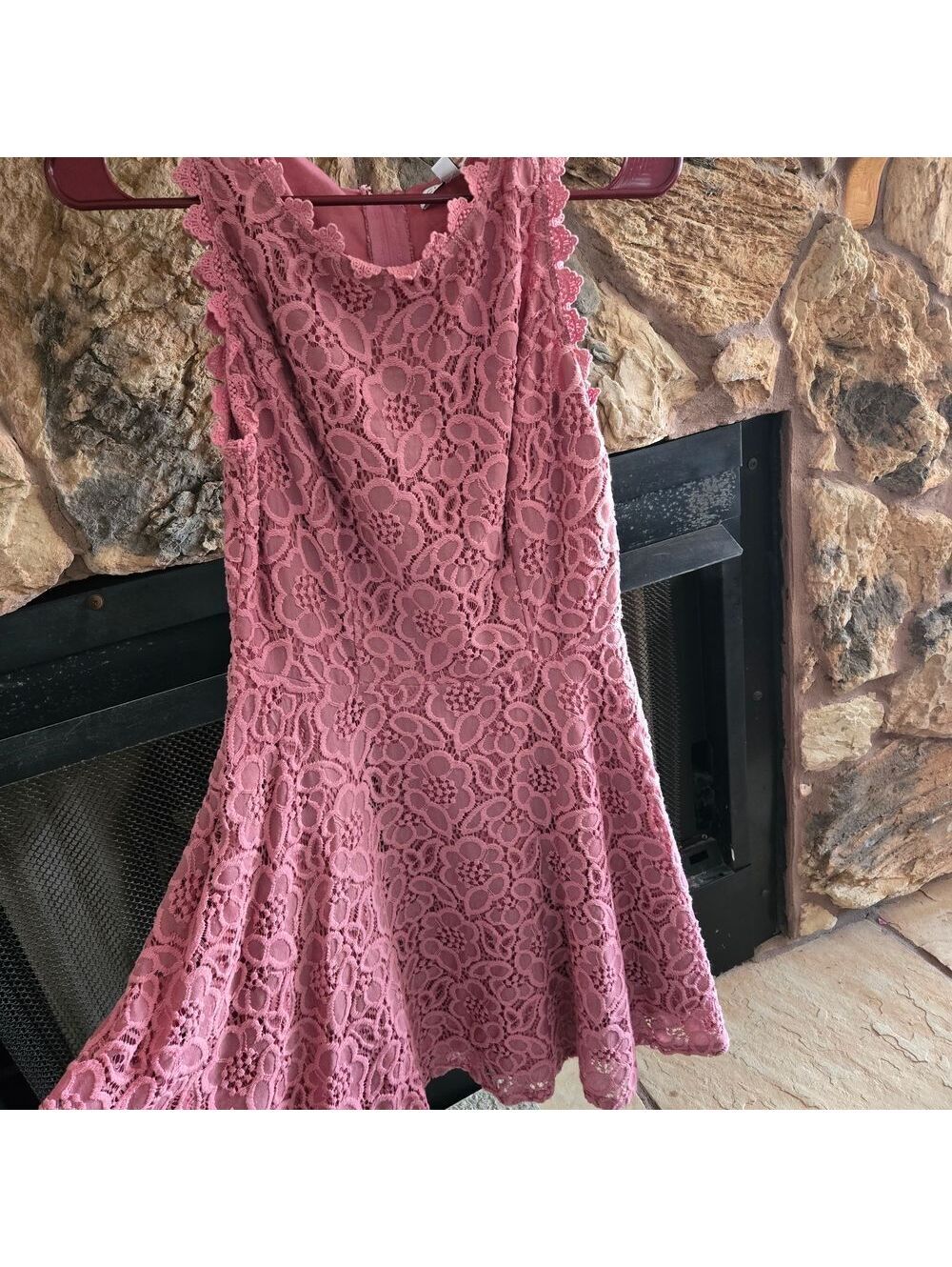 Elegant Floral Lace Mini Dress in Pink